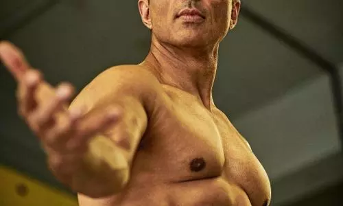 सोनू सूद ने नए वर्कआउट वीडियो के साथ दर्शकों को दिया मंडे फिटनेस मोटिवेशन!