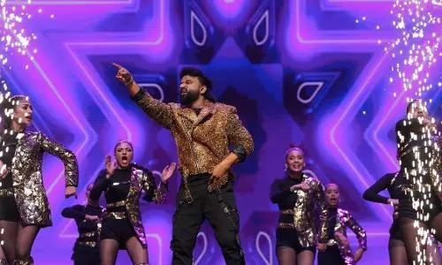 पुष्पा 2: रॉकस्टार डीएसपी द्वारा कम्पोज ‘द कपल सॉन्ग’ ने छह भाषाओं में 250 मिलियन से ज़्यादा व्यूज किए प्राप्त !