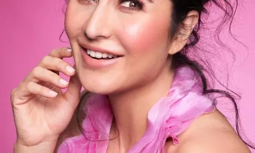 कैटरीना कैफ की के ब्यूटी ने मल्टी-यूज ‘वेलवेट क्रीम ब्लश’ किया लॉन्च!