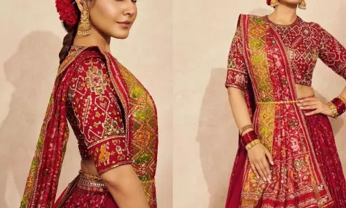 राशि खन्ना और विक्रांत मैसी स्टारर ‘द साबरमती रिपोर्ट’: मेकर्स ने फिल्म का दिलचस्प टीजर रिलीज़ किया!            मेकर्स ने राशि खन्ना और विक्रांत मैसी अभिनीत ‘द साबरमती रिपोर्ट’ का टीजर किया आउट!