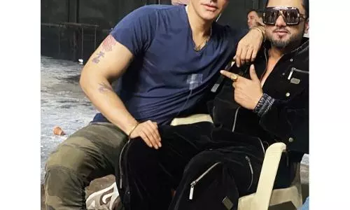 यो यो हनी सिंह: फेमस जल्द ही आ रही है, निर्देशक मोजेज सिंह ने हाल ही में एक सोशल मीडिया पोस्ट में इसकी घोषणा की, जिससे प्रशंसक हुए उत्साह