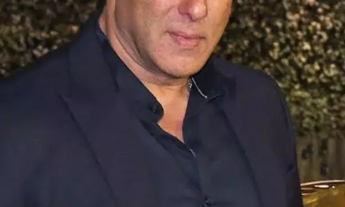 सलमान खान की नई एक्शन थ्रिलर: साउथ के दिग्गज फिल्ममेकर के साथ बनेगा नया धमाल