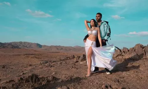 करण जौहर ने नोरा फतेही और जेसन डेरुलो के धमाकेदार नए गाना स्नेक की सराहना की