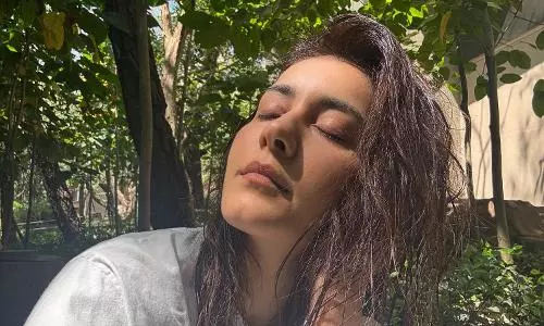 राशि खन्ना नेचर रिट्रीट के दौरान नो-मेकअप लुक में दिखीं, फैन्स को खूब आ रही हैं पसंद