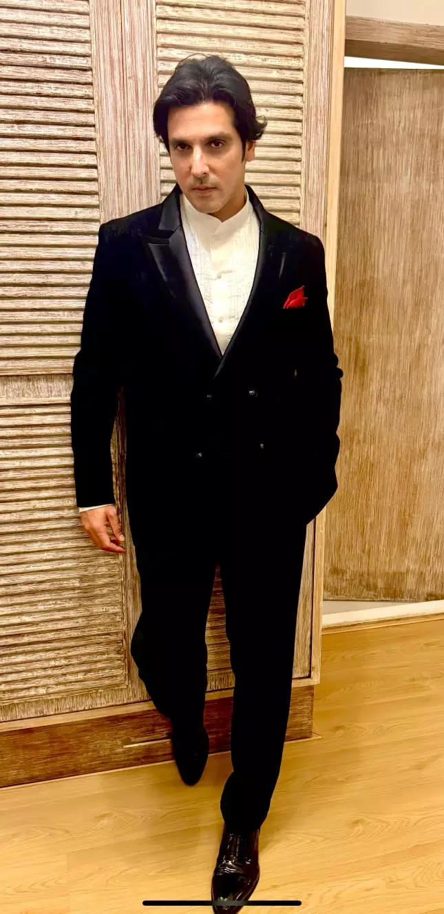 जायेद खान की अगली फिल्म ‘द फिल्म दैट नेवर वाज़’ रहस्यों में लिपटी हुई, और कई अनसुलझे सवालों के साथ जायेद खान की अगली फिल्म ‘द फिल्म दैट नेवर वाज़’ रहस्यों में लिपटी हुई, और कई अनसुलझे सवालों के साथ