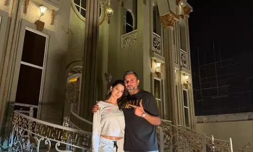 ग्लोबल स्टार नोरा फतेही ने यो यो हनी सिंह के साथ पंजाबी में आई एम सो रिच गाना गाकर दिल जीत लिया