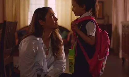 सपनों को मिली उड़ान: ईशा कोप्पिकर की ‘रॉकेटशिप’ का ट्रेलर मां के प्यार और महत्वाकांक्षा को समर्पित एक भावुक कहानी का वादा करता है