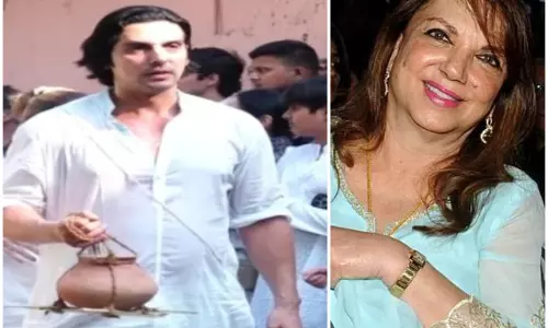 81 वर्ष की उम्र में संजय खान की पत्नी जरीन खान का निधन, ऋतिक रोशन ने दी अंतिम विदाई 81 वर्ष की उम्र में संजय खान की पत्नी जरीन खान का निधन, ऋतिक रोशन ने दी अंतिम विदाई