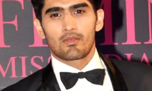 विजेंदर सिंह करेंगे हरियाणवी सिनेमा में दमदार वापसी, नई फिल्म से दर्शकों के बीच लौटेंगे बॉक्सिंग चैंपियन विजेंदर सिंह करेंगे हरियाणवी सिनेमा में दमदार वापसी, नई फिल्म से दर्शकों के बीच लौटेंगे बॉक्सिंग चैंपियन