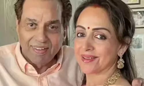 धर्मेंद्र की मौत की झूठी खबर पर फूटी हेमा मालिनी की नाराजगी, बोलीं – अफवाह फैलाना शर्मनाक धर्मेंद्र की मौत की झूठी खबर पर फूटी हेमा मालिनी की नाराजगी, बोलीं – अफवाह फैलाना शर्मनाक