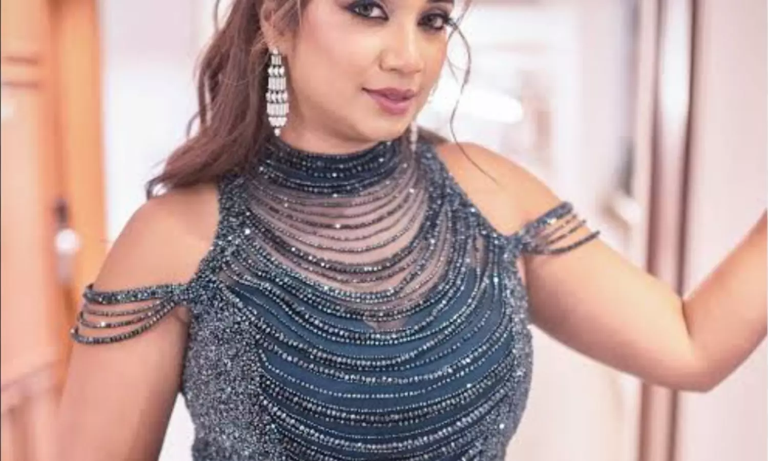 कटक में श्रेया घोषाल का लाइव कॉन्सर्ट बना अफरातफरी का कारण, भीड़ अनियंत्रित होने से मचा हड़कंप—पुलिस ने हालात किए काबू