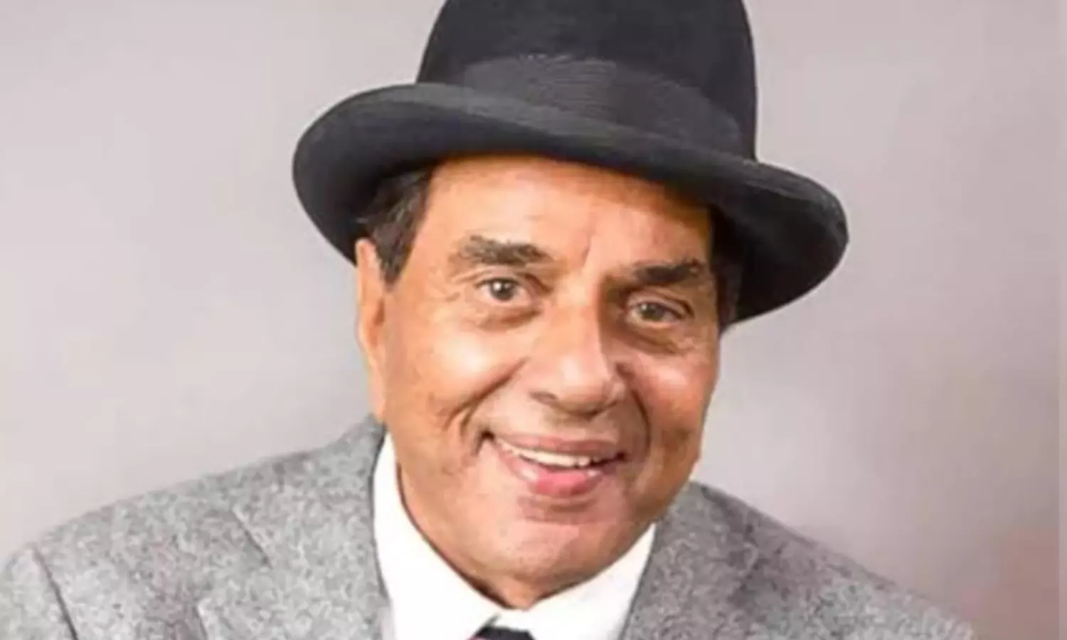 धर्मेंद्र के निधन से बॉलीवुड में शोक, देओल परिवार ने प्रार्थना सभा की तैयारियां शुरू कीं