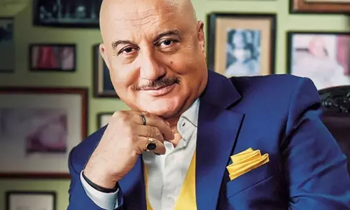 अनुपम खेर ने 15 दिन में 9 लाख फॉलोअर्स घटने पर जताई नाराज़गी, एलन मस्क से पूछा– आखिर क्या हो रहा है? अनुपम खेर ने 15 दिन में 9 लाख फॉलोअर्स घटने पर जताई नाराज़गी, एलन मस्क से पूछा– आखिर क्या हो रहा है?