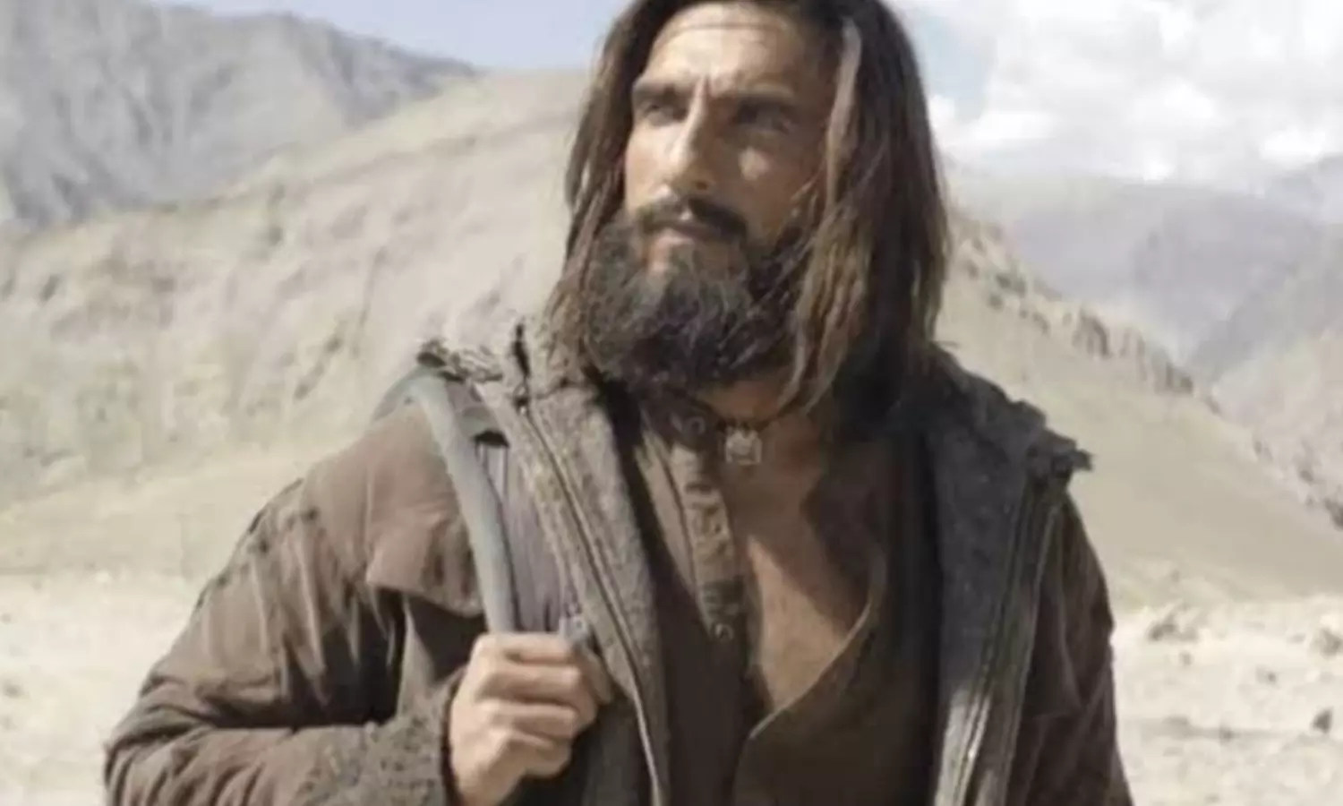 धुरंधर में गूँजी बरसात की रात की मशहूर कव्वाली, कारवां की तलाश है के रीमिक्स को मिल रहा शानदार रिस्पॉन्स