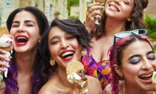 प्राइम वीडियो ने ‘फोर मोर शॉट्स प्लीज!’ के चौथे और अंतिम सीजन का ट्रेलर जारी किया, Emmy-नॉमिनेटेड सीरीज फिर चर्चा में