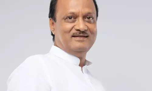 अजित पवार को लेकर आई खबरों पर बॉलीवुड में शोक की लहर, अजय देवगन से रितेश देशमुख तक भावुक