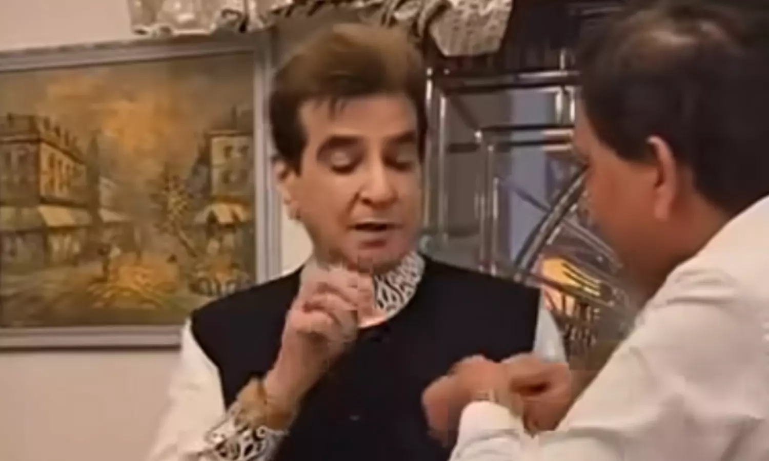 क्या बढ़ती उम्र ने कम कर दी है जंपिंग जैक की फुर्ती? 84 की उम्र में सीनियर एक्टर के इस अंदाज ने सबको चौंकाया क्या बढ़ती उम्र ने कम कर दी है जंपिंग जैक की फुर्ती? 84 की उम्र में सीनियर एक्टर के इस अंदाज ने सबको चौंकाया