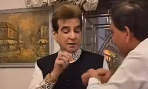 क्या बढ़ती उम्र ने कम कर दी है जंपिंग जैक की फुर्ती? 84 की उम्र में सीनियर एक्टर के इस अंदाज ने सबको चौंकाया