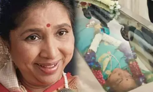 सुरों की मलिका आशा भोसले का महाप्रयाण: राजकीय सम्मान के साथ आज मुंबई के शिवाजी पार्क में होगा अंतिम संस्कार सुरों की मलिका आशा भोसले का महाप्रयाण: राजकीय सम्मान के साथ आज मुंबई के शिवाजी पार्क में होगा अंतिम संस्कार