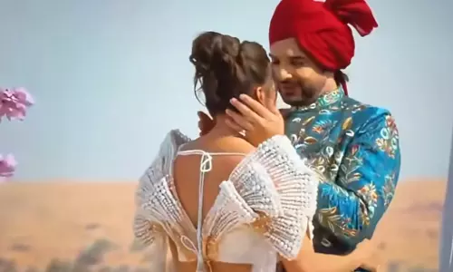 दुबई में करण कुंद्रा ने तेजस्वी प्रकाश को अंगूठी पहनाकर दिया शादी का प्रस्ताव, भावुक वीडियो सोशल मीडिया पर वायरल